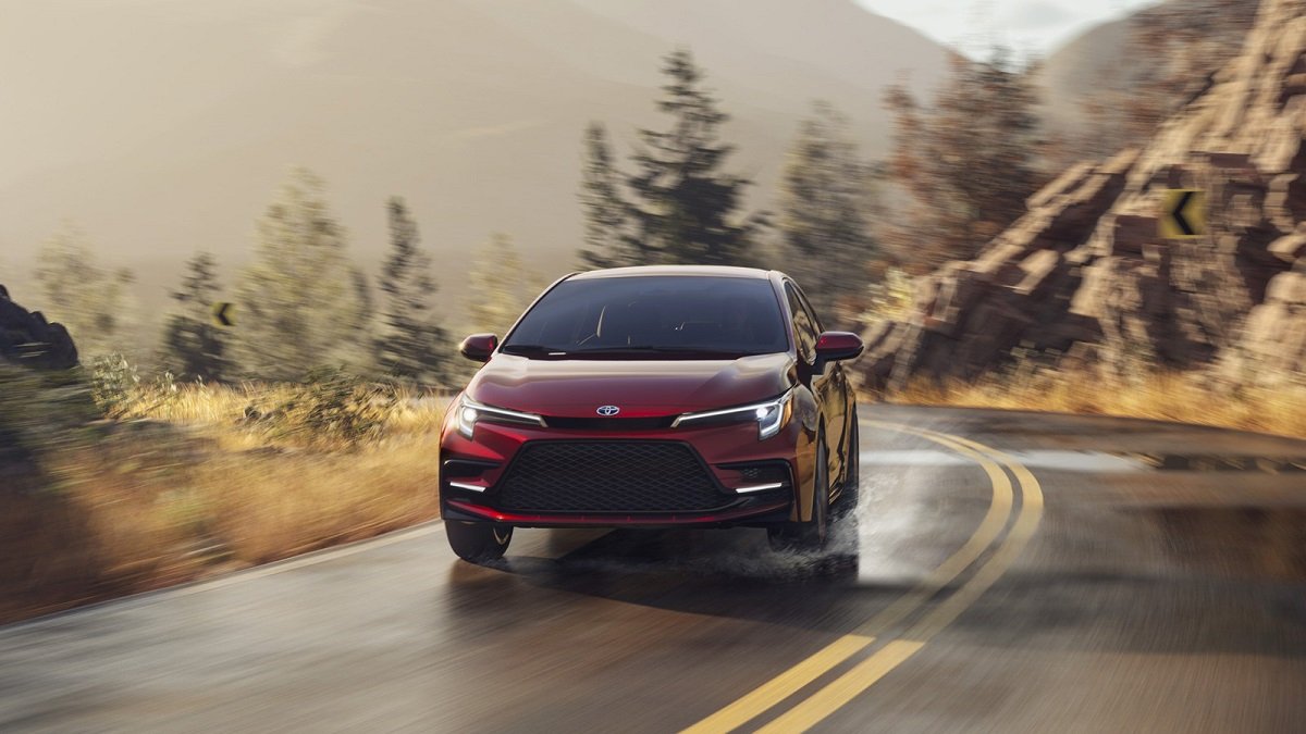 تویوتا کرولا برای سال ۲۰۲۶ به‌روزرسانی شد و قیمت آن نیز افزایش یافت