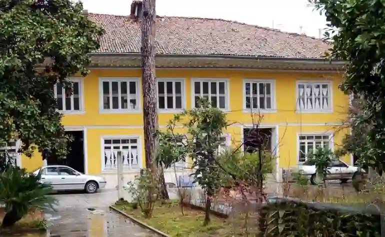 خانه ابریشمی رشت