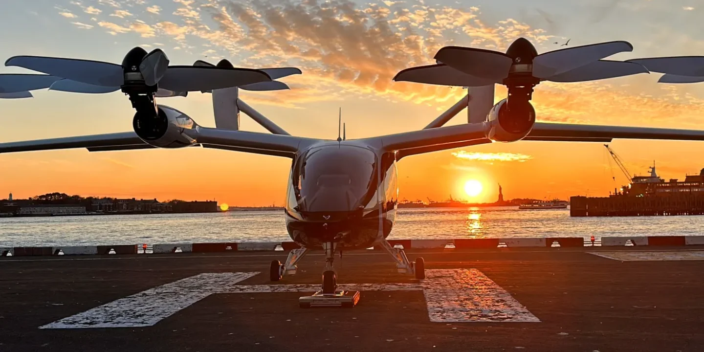 دبی از اولین پرواز آزمایشی موفق سرویس تاکسی هوایی خود خبر داد