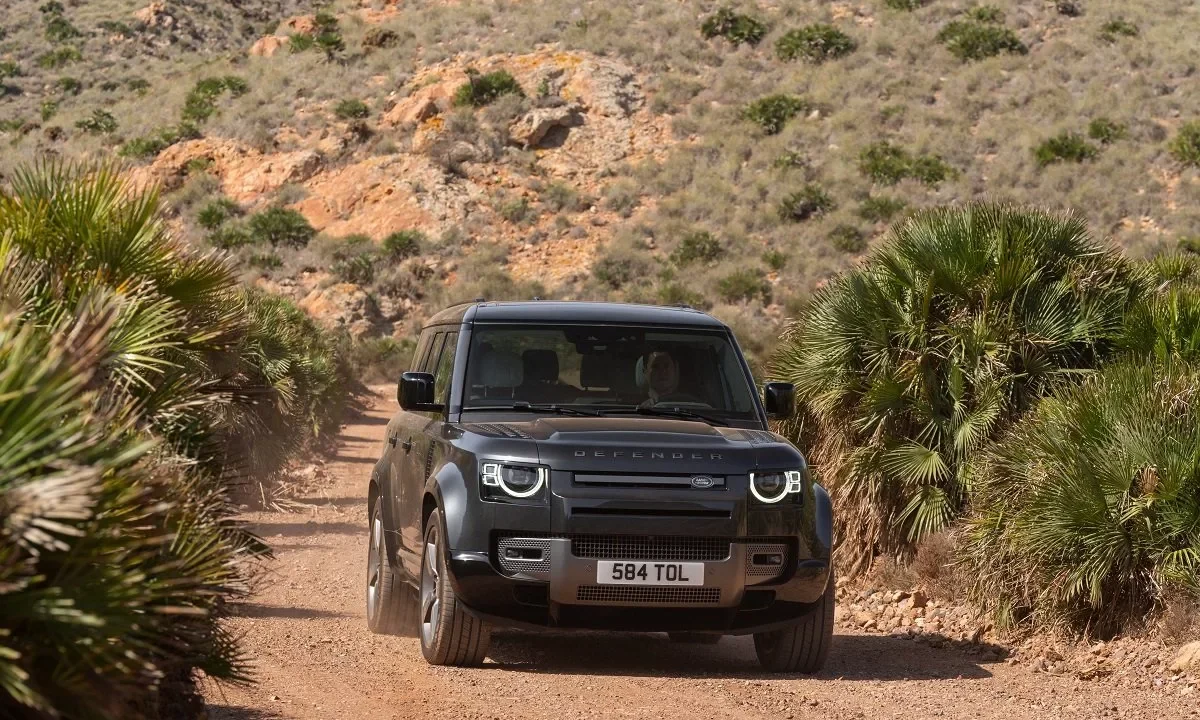 لندرور دیفندر برقی، بازار خودروهای لوکس را تکان خواهد داد