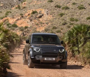 لندرور دیفندر برقی، بازار خودروهای لوکس را تکان خواهد داد