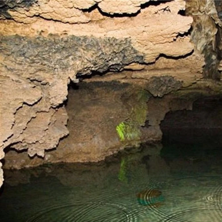 غار سوت شاه