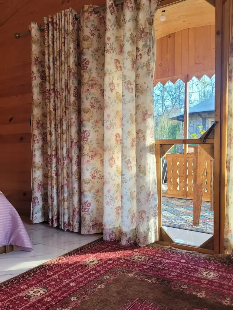 بهترین هتل‌های شیرگاه