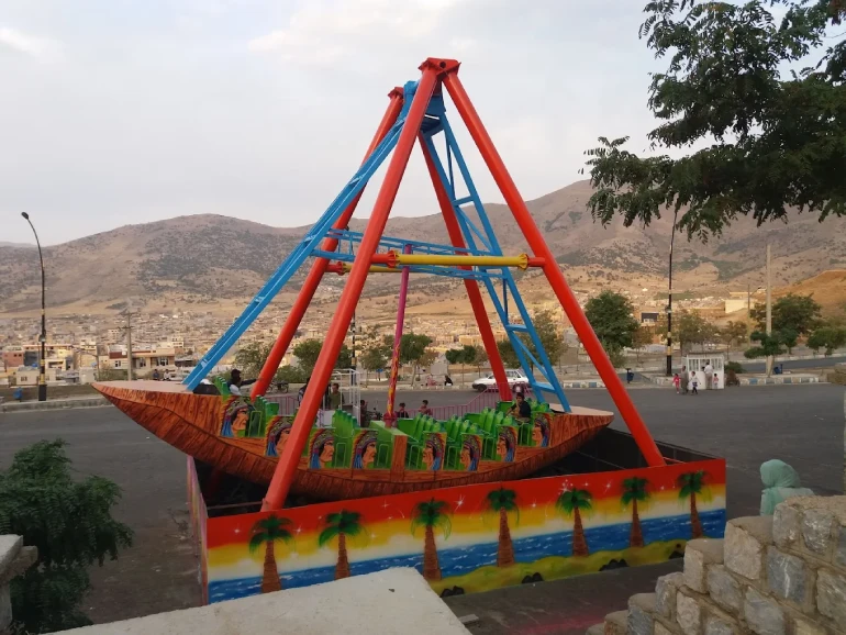 جاهای دیدنی بانه در شب