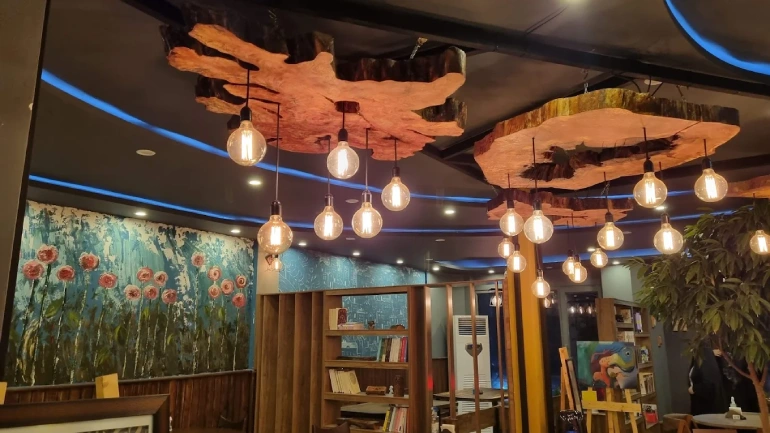 کافه گالری چنار