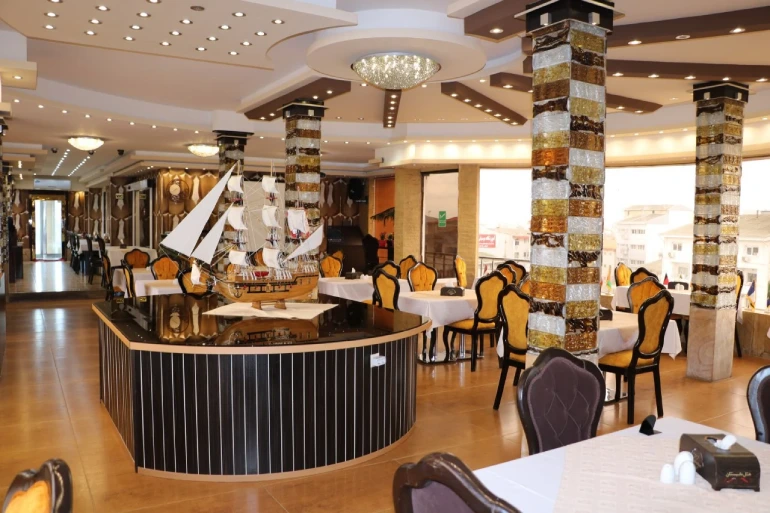 کافه هتل شبستان رشت