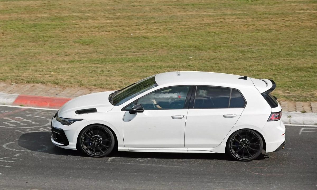 نسخه‌ای قوی‌تر از فولکس واگن گلف R‌ با پسوند کلاب اسپرت به بازار می‌آید