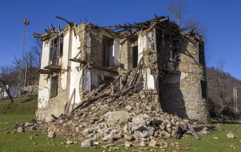 راز کلبه وحشت انزلی