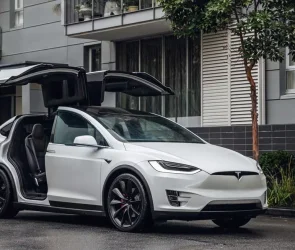 ایلان ماسک دوباره ایده ساخت خودرو پرنده توسط تسلا را مطرح کرد