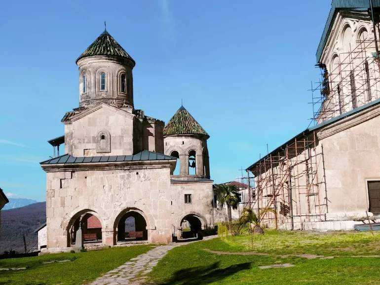 کلیسای جامع و صومعه گلاتی