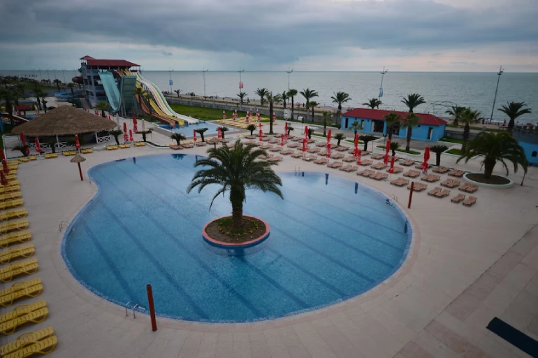 پارک آبی آکوا باتومی (Batumi Aqua Park)