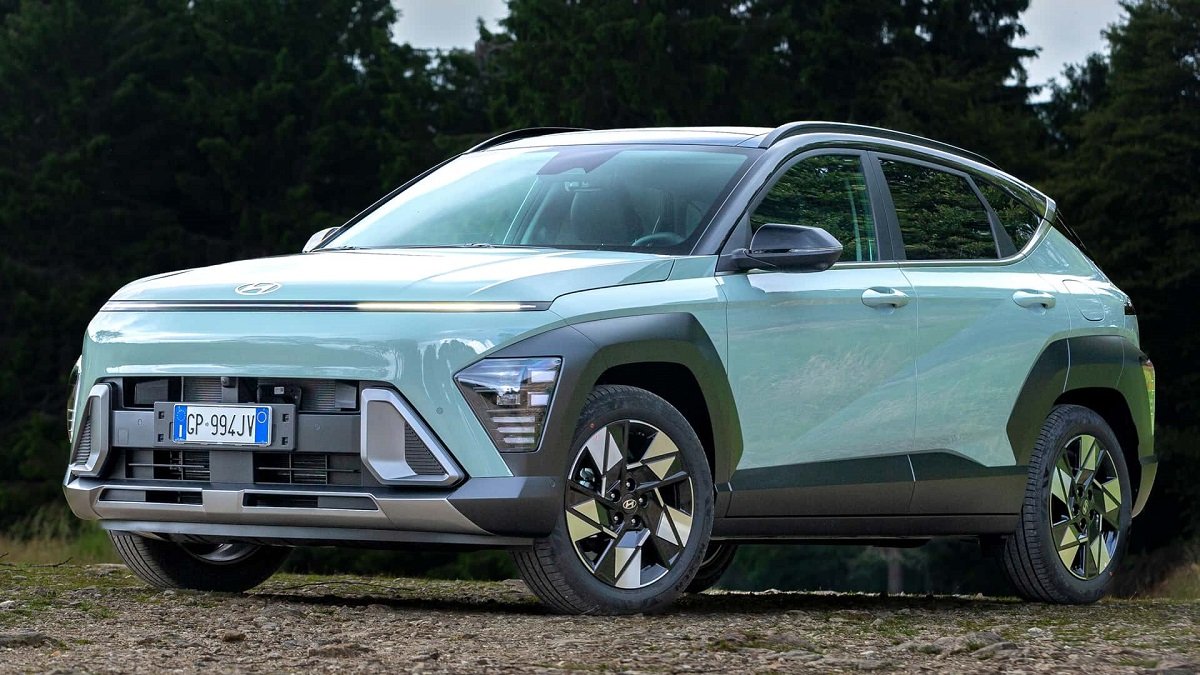 چرا بسیاری از خودروهای امروزی چراغ جلوی دوبخشی دارند؟