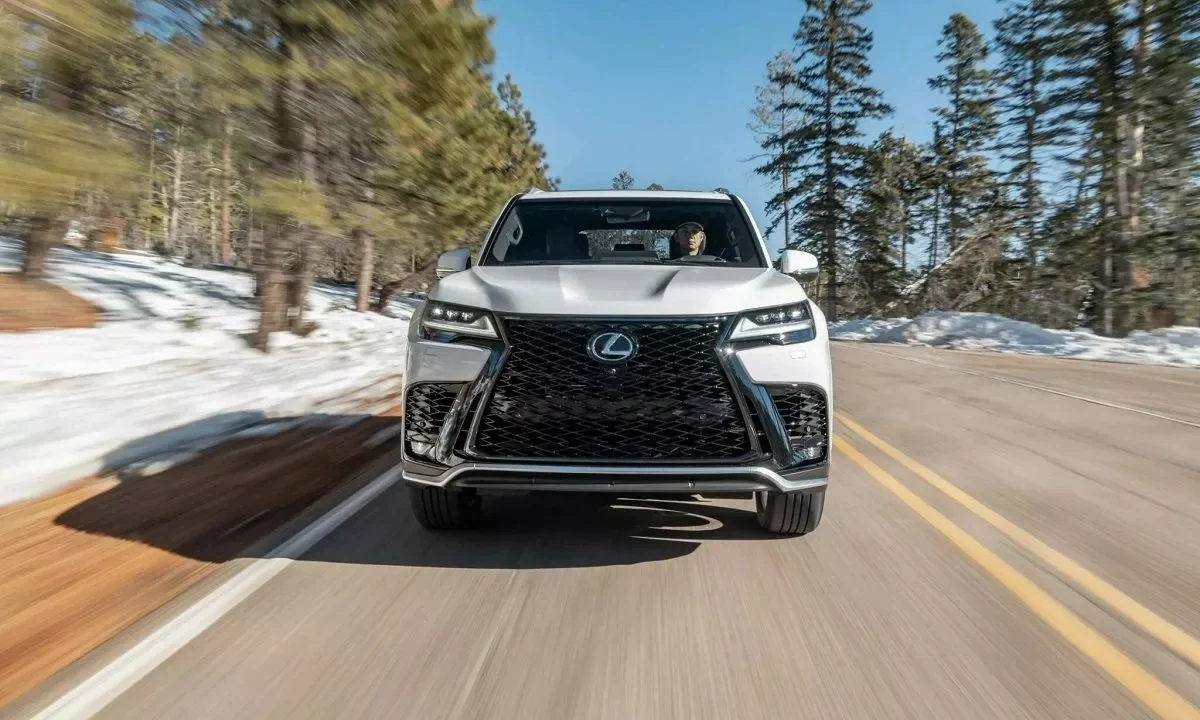 لکسوس LX مدل ۲۰۲۶ معرفی شد؛ کمی اسپرت‌تر