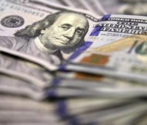 منابع ارزی بانک مرکزی داخل و خارج کشور در دسترس است