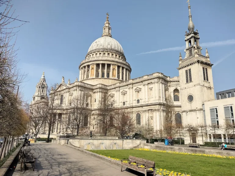 کلیسای سنت پل (St Paul's Cathedral)