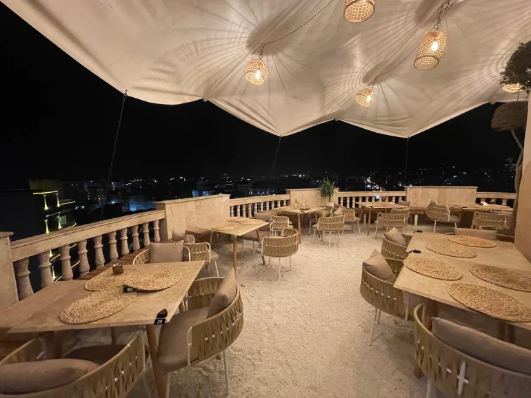 کافه رستوران اسکای پارک