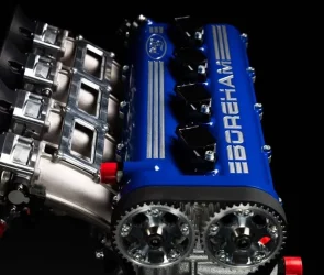 موتور چهارسیلندر بورهام تا ۱۰۰۰۰ دور در دقیقه کار می‌کند