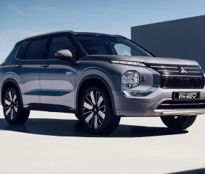 میتسوبیشی اوتلندر پلاگین هیبریدی با باتری بزرگتر اوایل سال ۲۰۲۶ عرضه می‌شود