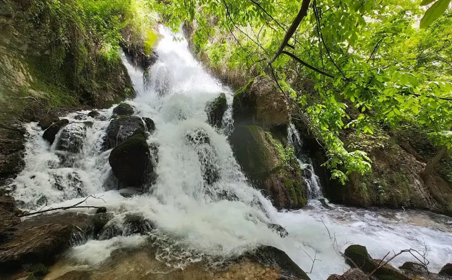 جاهای دیدنی چهار محال و بختیاری در تابستان